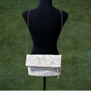 Urban Expressions Cream Floral Laser Cut Foldover Cross Bag • Clutch